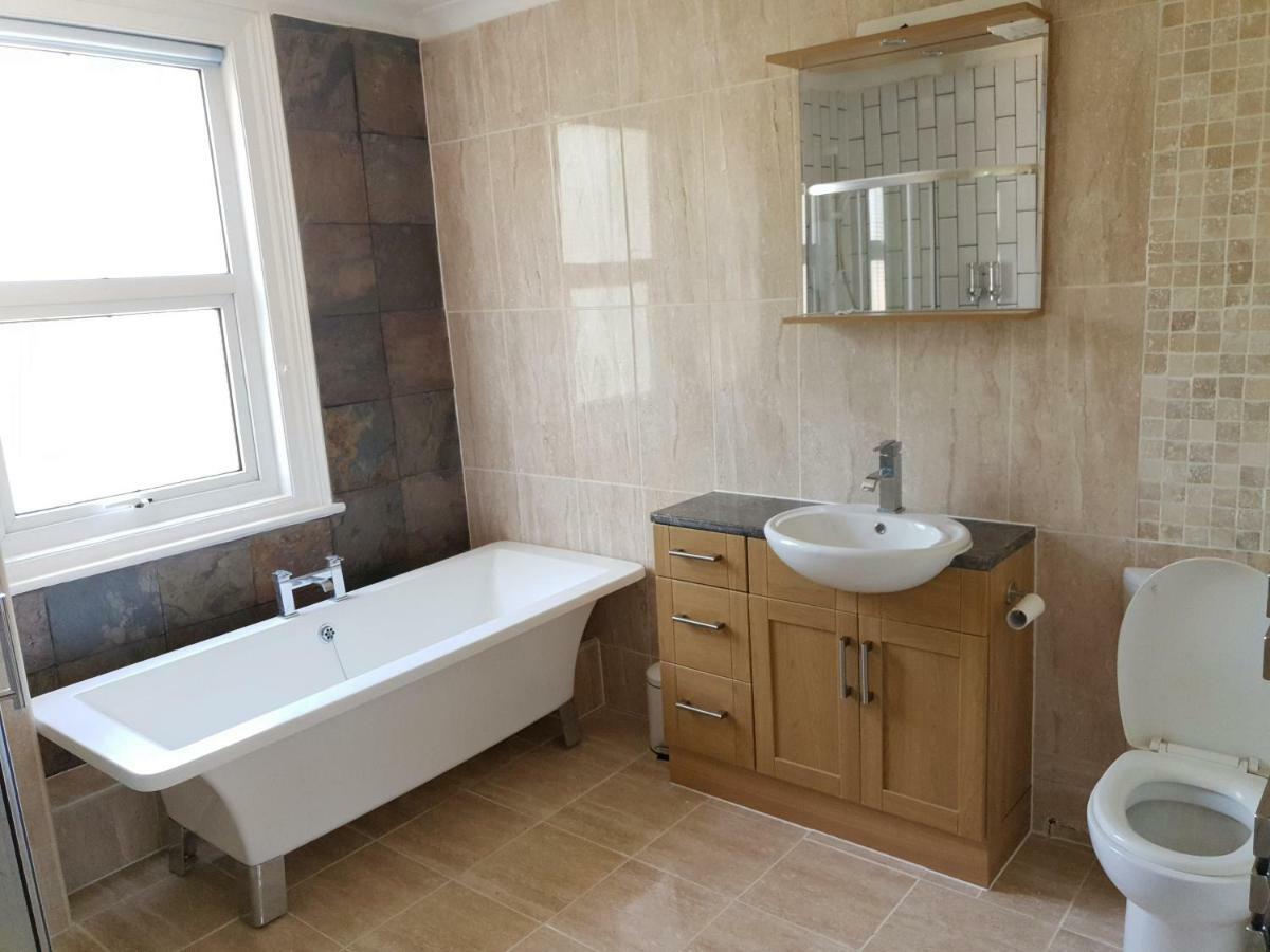 Grandeur Holiday Home, With Free Parking Clacton-on-Sea Eksteriør bilde